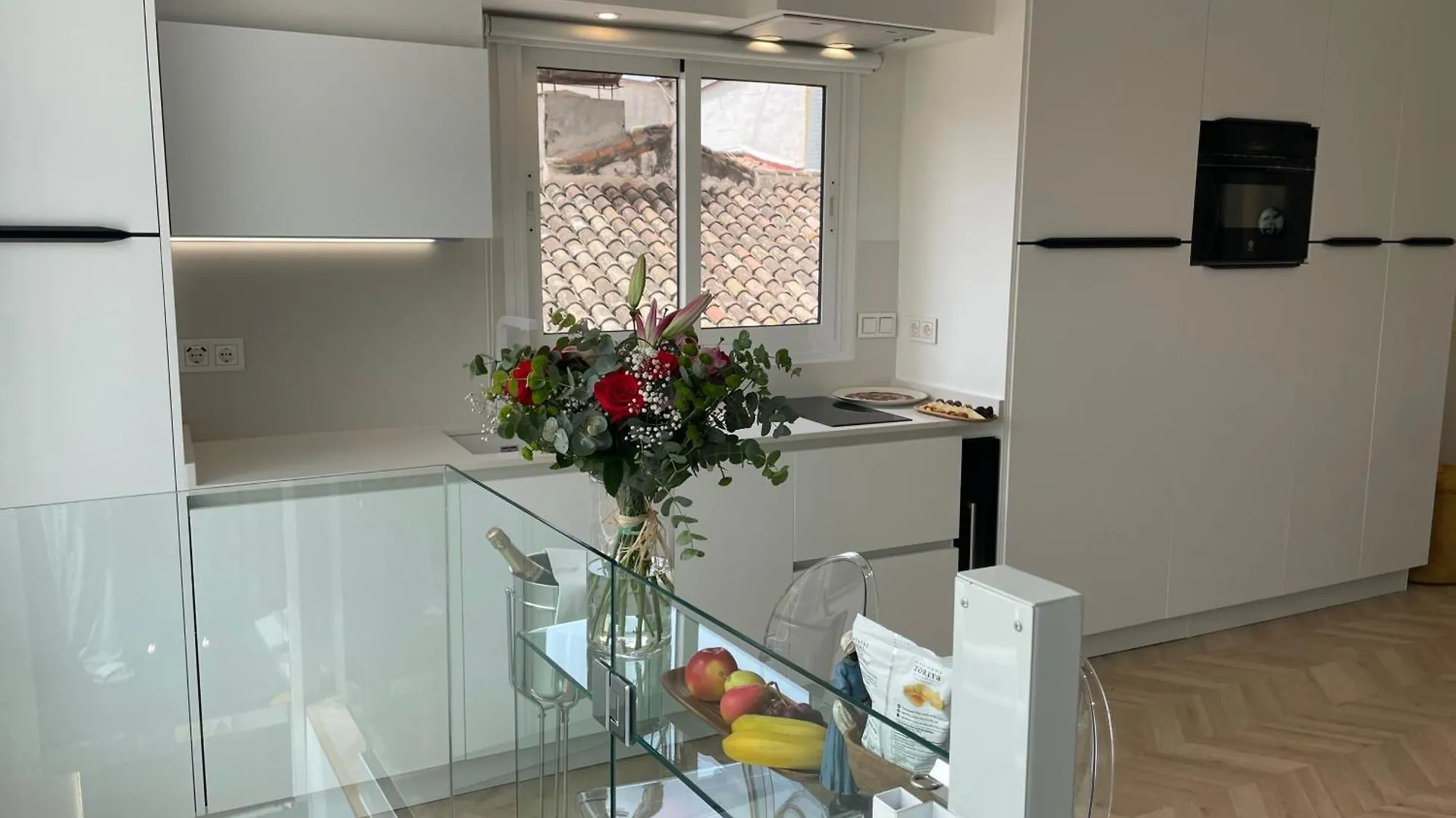 Apartament Cathedral Premium Suite Front View Malaga